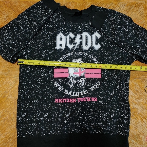 AC/DC British Tour 1982 For Those About to Rock Black Crewneck Sweatshirt Size L - Picture 5 of 6